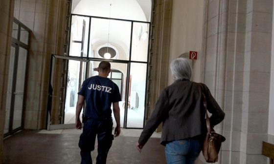 Gretas Geburt ein Kind ist gestorben. Nichts ist wie vorher. Gretas Geburt ein Kind ist gestorben. Nichts ist wie vorher.